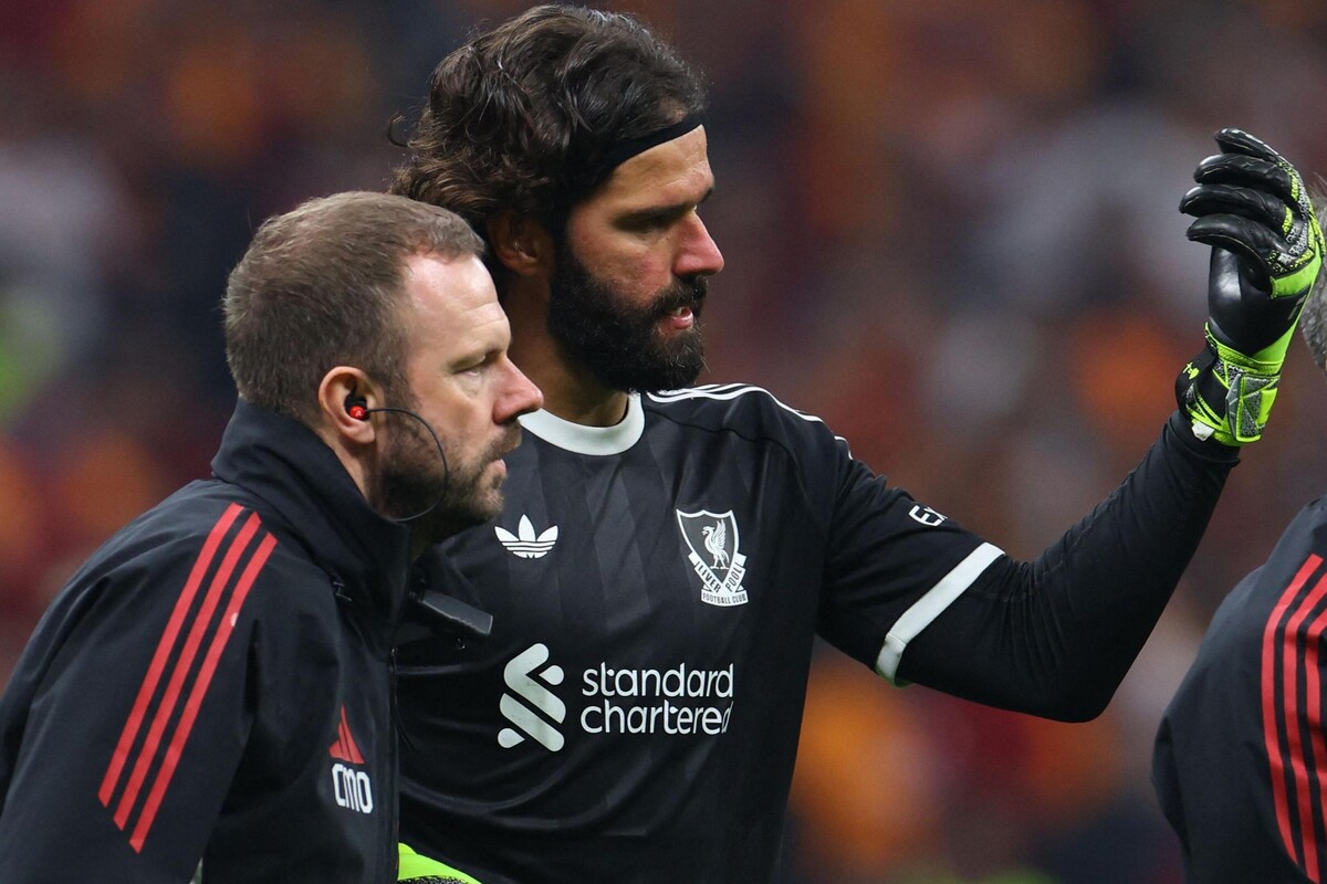 سنگربان شماره یک قرمزهای آنفیلد به دلیل مصدومیت دیدار حساس تیمش برابر چلسی را از دست داد.