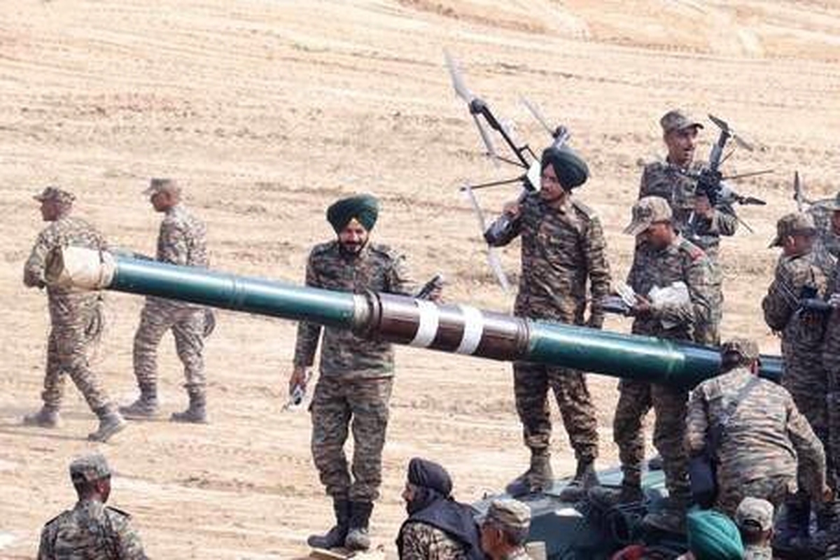 هند و روسیه رزمایش ۱۵ روزه مشترک خود با نام «ایندرا ۲۰۲۵» را در منطقه بیابانی راجستان آغاز کرده‌اند.