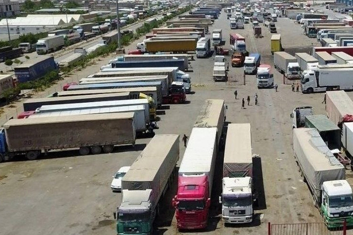 مدیر پایانه مرزی دوغارون تایباد گفت: خروج ناوگان حمل و نقل کامیون‌های ایرانی و افغانستانی در گذرگاه رسمی دوغارون با اتصال شبکه اینترنت کشور افغانستان از فردا، ۱۰ مهرماه در این معبر رسمی از سر گرفته می‌شود.