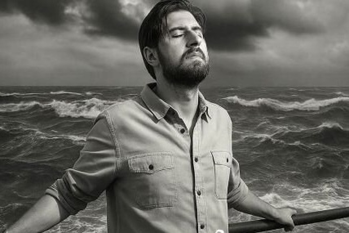 قطعه جدید «صُمود» با صدای حامد زمانی منتشر شد.