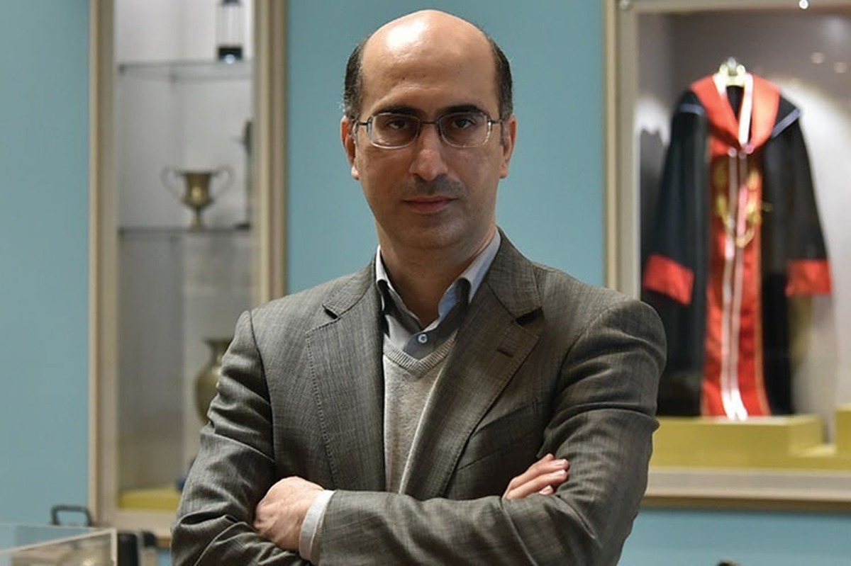 سلمان ساکت، پژوهشگر، گفت: امکان ندارد کسی بتواند نویسنده قابلی باشد بدون اینکه کتاب‌های کهن زبان فارسی را خوانده باشد.