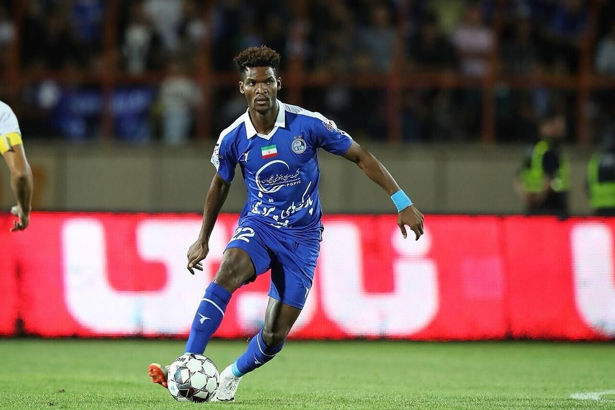 بازگشت بازیکن جنجالی استقلال به ایران