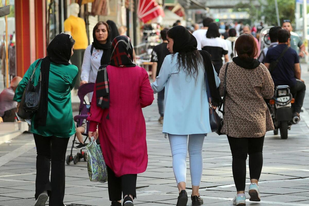 برهنگی و بی‌قیدی در پوشش، راه رفته کشور‌های غربی است، مسیر اشتباهی که باعث شده حالا کارشناسان و نظریه‌پردازان اروپایی و آمریکایی از مضرات آسیب‌های آن حرف بزنند.