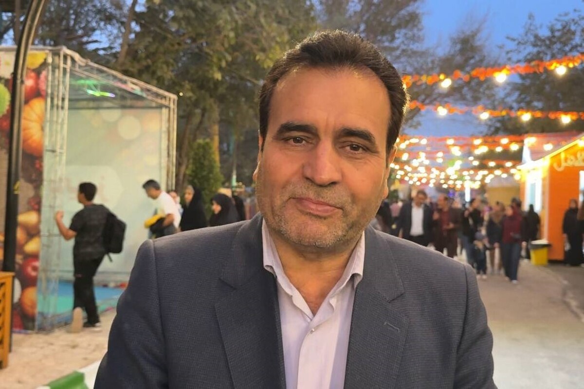 رئیس کمیسیون محیط زیست و خدمات شهری شورای اسلامی شهر مشهد گفت: جشنواره‌های فصلی زمینه‌ساز شادی و همدلی در شهر هستند.