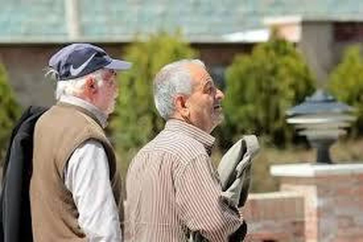 سرپرست صندوق بازنشستگی کشوری، از ارائه خدمات اقامتی همراه با تسهیلات ویژه به بازنشستگان و وظیفه‌بگیران در هتل‌های زنجیره‌ای، ایرانگردی و جهانگردی خبر داد.