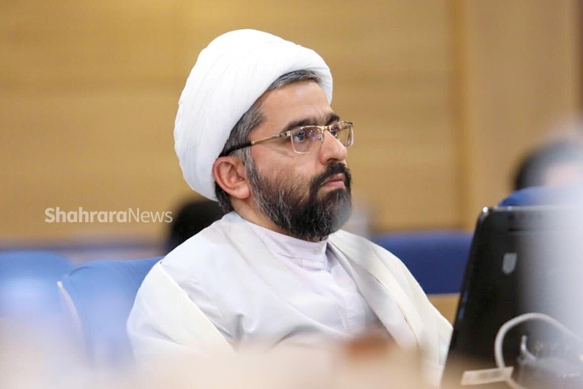 رئیس کمیسیون فرهنگی و اجتماعی شورای اسلامی شهر مشهد مقدس گفت: شهرداری مشهد مکلف شد «دبیرخانه شهر‌های زیارتی» را در ذیل سازمان فرهنگی و اجتماعی راه‌اندازی کند.