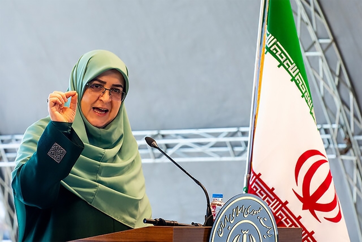 سخنگوی دولت با تاکید بر ضرورت ارتقای کیفیت تولید در کشور گفت: تولید بنزین استاندارد و خودرو‌های کم‌مصرف از مهم‌ترین مطالبات ملی مردم است و دولت با همکاری بخش خصوصی برای تحقق این هدف گام برمی‌دارد؛ بدون بهبود هم‌زمان کیفیت سوخت و خودرو، دستیابی به هوای پاک و توسعه پایدار ممکن نیست.