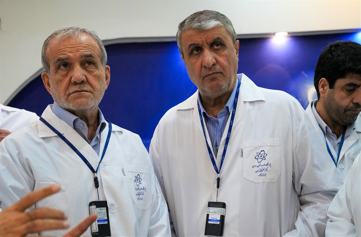 رئیس سازمان انرژی اتمی ایران: اکنون سال سوم اجرای این سند در حال طی شدن است و در این مسیر باید به تولید ۲۰هزار مگاوات برق هسته‌ای دست یابیم؛ برای تولید این میزان برق هسته‌ای چندین طرح مطالعاتی انجام شده و مقام معظم رهبری از ۱۳ دی ۱۳۸۶ نسبت به تولید ۲۰ هزار مگاوات برق هسته‌ای تاکید کردند و در این سال‌ها همواره موضوع تولید ۲۰هزار مگاوات برق هسته‌ای را مورد پیگیری قرار دادند.