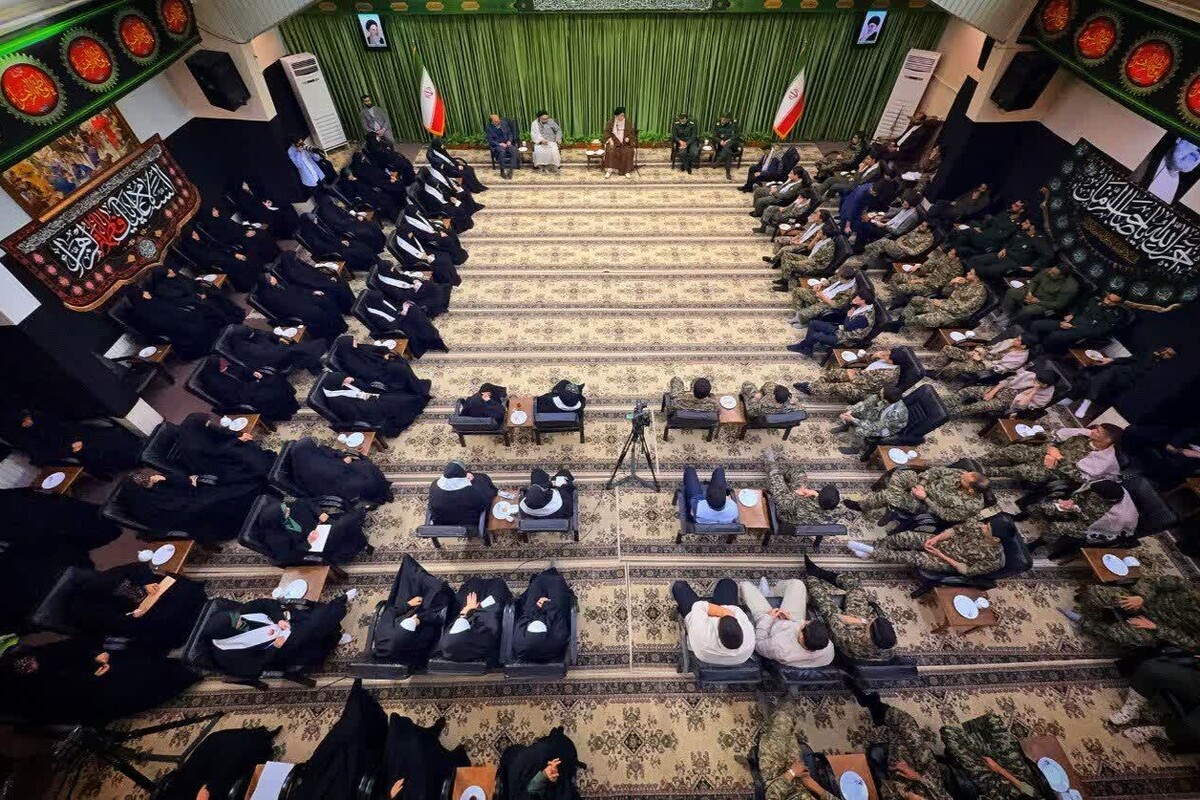 نماینده ولی‌فقیه در خراسان رضوی گفت: رسالت اصلی بسیج دانش‌آموزی تهذیب داخل مدرسه است؛ در هر مدرسه‌ای بایستی نهاد مقدس بسیج دانش‌آموزی به‌عنوان یک هسته قدرت و مقاومت برای انقلاب، نظام و اسلام شکل پیدا کند تا تمام جریان‌های لائیک و ضد ارزشی بدانند که در برابر آنان این بسیج دانش‌آموزی ایستاده است.