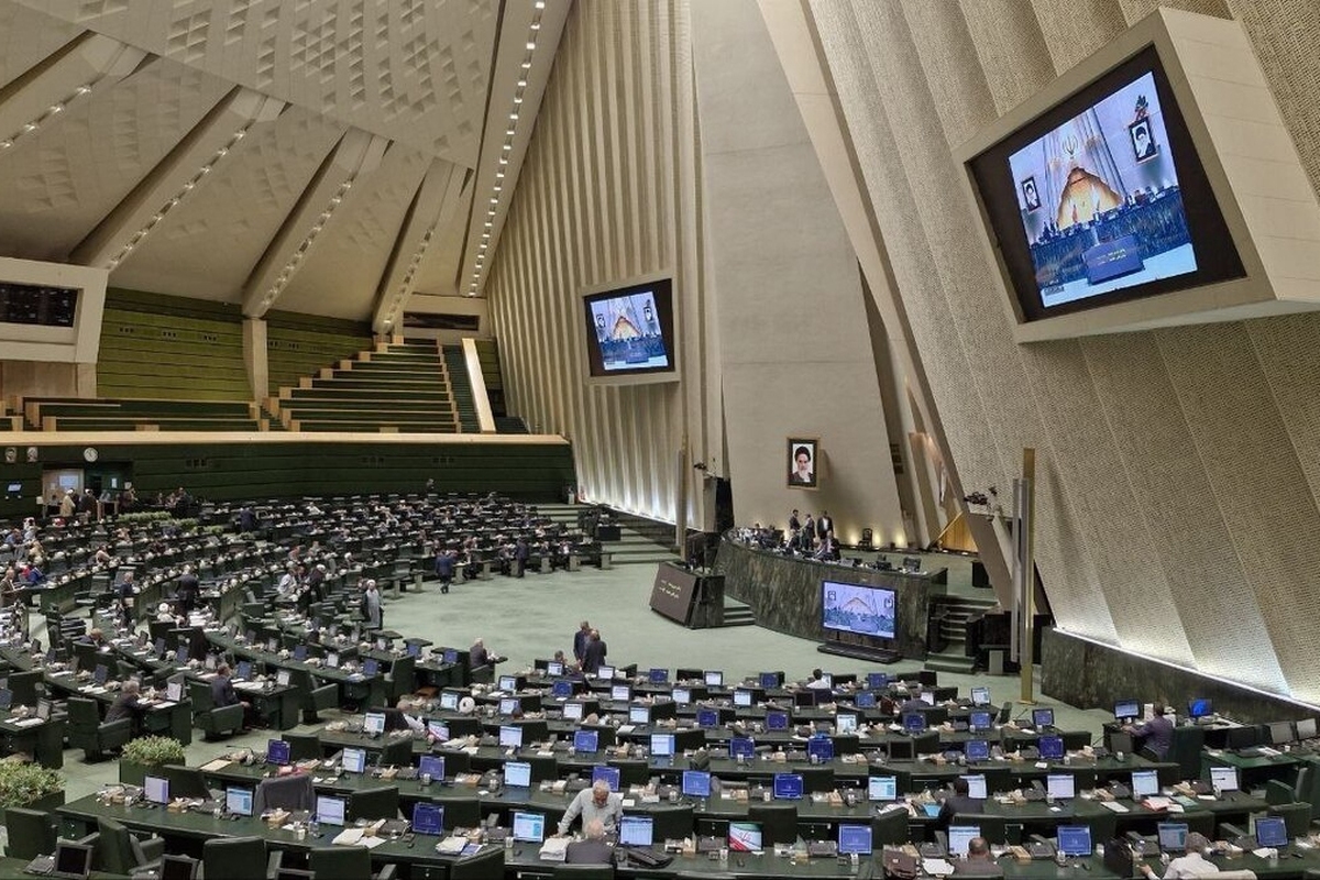 لایحه حذف ۴ صفر از پول ملی اصلاح شد | جزئیات جلسه امروز مجلس (۱۱ آبان ۱۴۰۴)