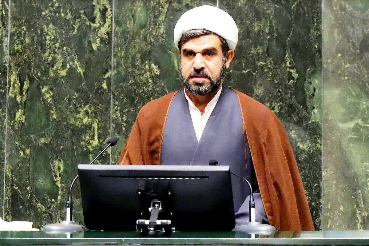 نماینده مردم مشهد و کلات در مجلس شورای اسلامی با بیان اینکه امروزه مشهد باچالش‌های مختلفی مواجه است که رفع آنها نیاز به یک همت ملی وعزم واراده ویژه دارد گفت: احیای کشف‌رود، نجات آینده اقتصادی و اجتماعی مشهد است.