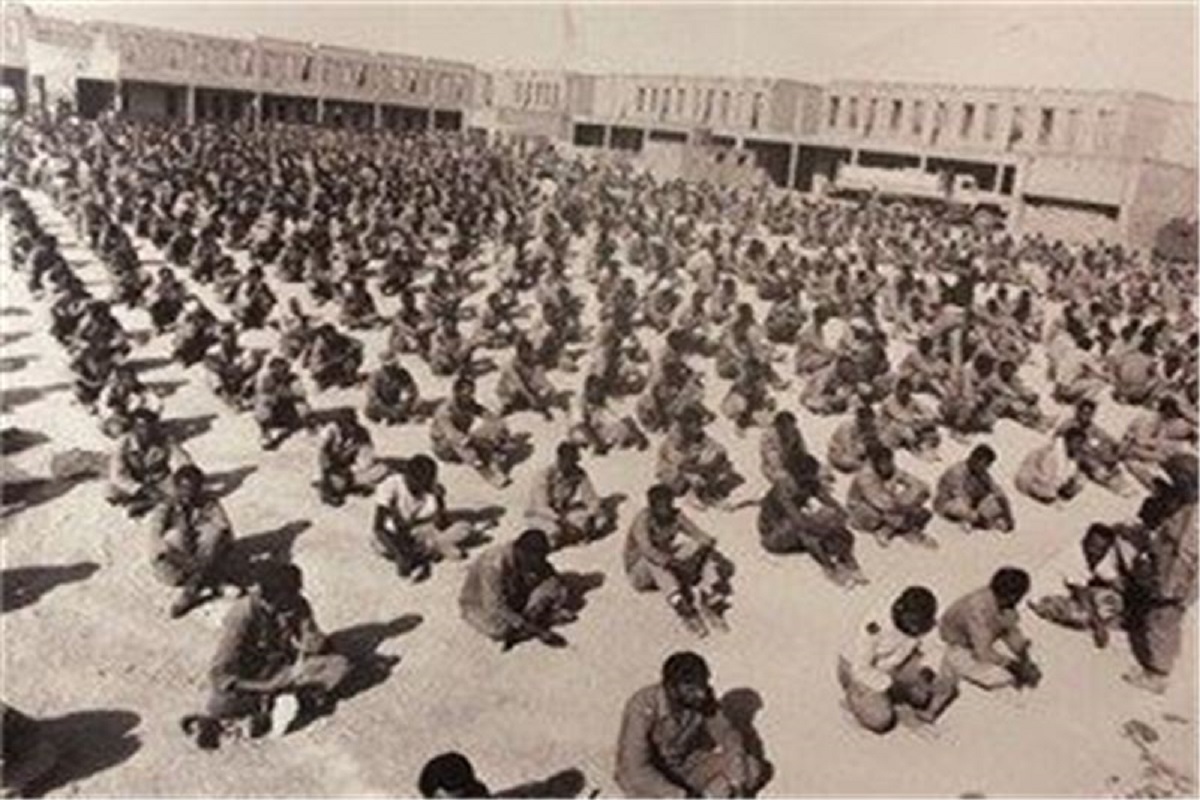 «سعید هدایتی» از آزادگان اردوگاه «تکریت۵» که در وقت اضافه جنگ تحمیلی هشت ساله اسیر شد، به روایت خود در رویارویی با منافقان پرداخت.