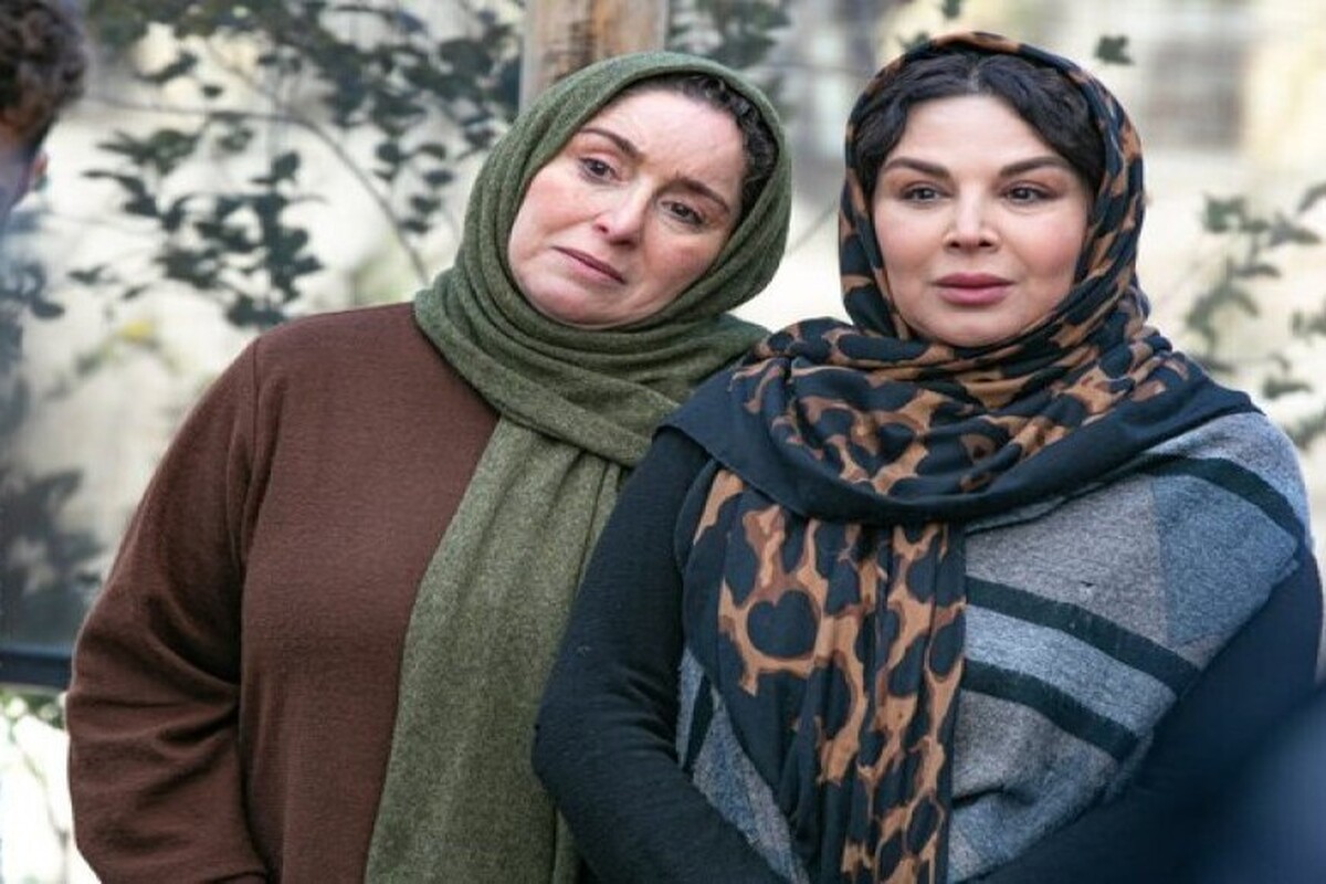 ویدئو| موتورسواری ژاله صامتی و شهره سلطانی