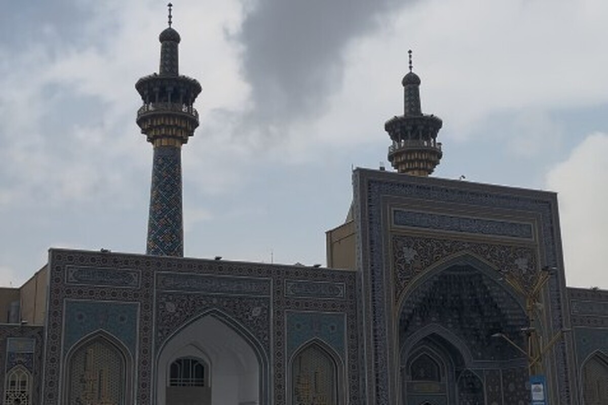 حرم مطهر امام رضا (ع) در دوازدهمین روز از آبان ماه، شاهد بارش نخستین باران پاییزی بود.