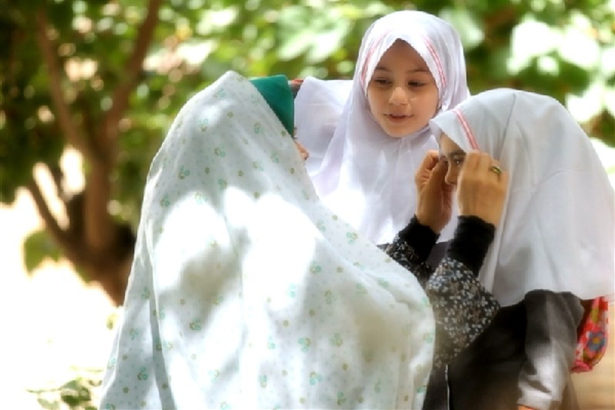 به گفته یک کارشناس تعلیم‌وتربیت دینی، آموزش محرم‌ و نامحرم‌ به فرزند ما در درک روابط و تعاملات مثبت و سالم در اجتماع کمک می‌کند، چنین تربیتی به فرزندان باعث می‌شود آنان بتوانند در اجتماعات مختلف، حد و مرزی برای خود تعیین کنند.