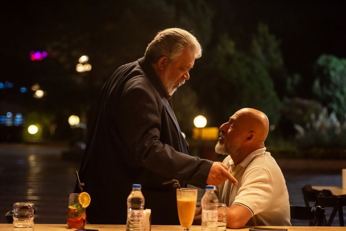 «امیر آقایی» همبازی «حسن پورشیرازی» در سریال «بدنام» شد.