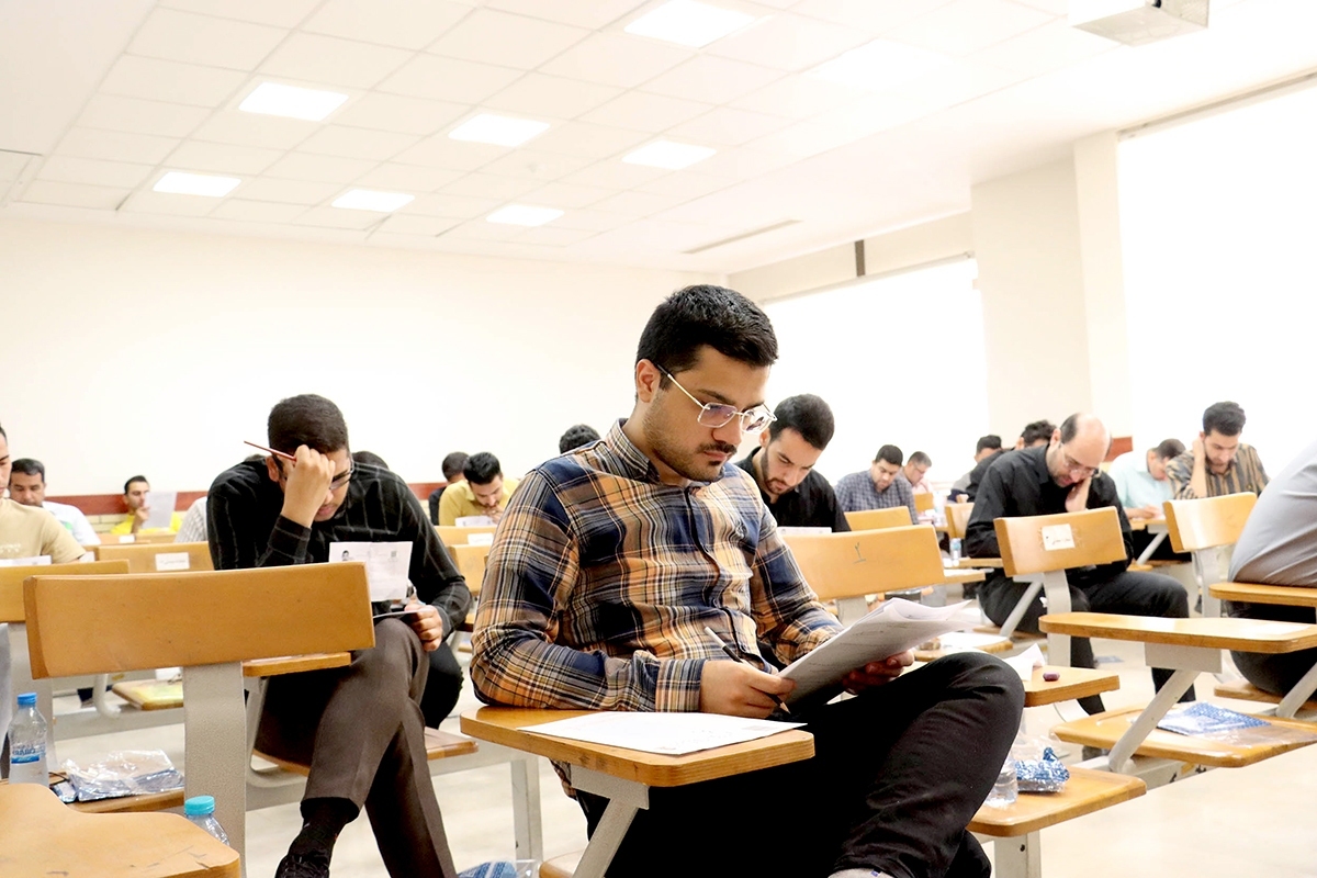 کارت ورود به جلسه آزمون وکالت کانون‌های وکلای دادگستری سال ۱۴۰۴، منتشر شد.