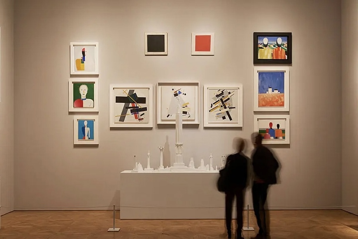 سومین نمایشگاه بزرگ آثار هنرمندان پیشکسوت به زودی افتتاح خواهد شد.