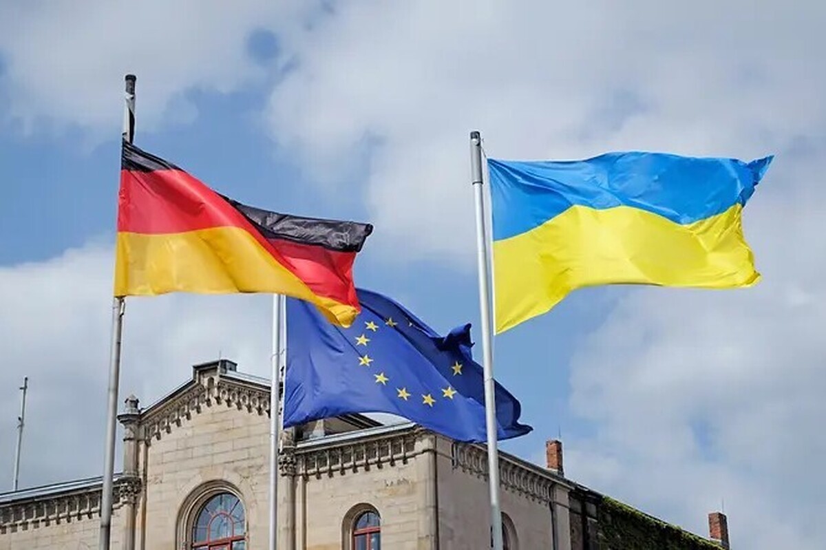 منابع خبری گزارش کردند که آلمان قصد دارد کمک‌های مالی خود به اوکراین را در سال 2026 به 11.5 میلیارد یورو برساند؛ تصمیمی که در ادامه حمایت‌های چندساله برلین از کی‌یف اتخاذ شده است.