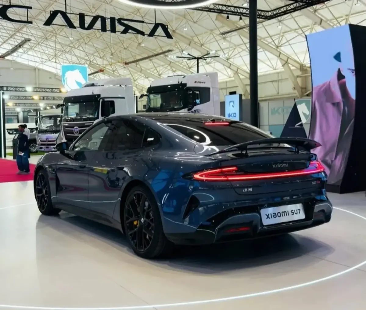 یکی از سریع‌ترین خودروهای برقی جهان برای واردات مجوز گرفته است. نسخه‌ی استاندارد با سیستم تک موتور در چین، تقریبا ۳۰ هزار دلار قیمت دارد و احتمالا برای مشتری ایرانی، ۴ تا ۴/۵ میلیارد تومان خواهد بود.