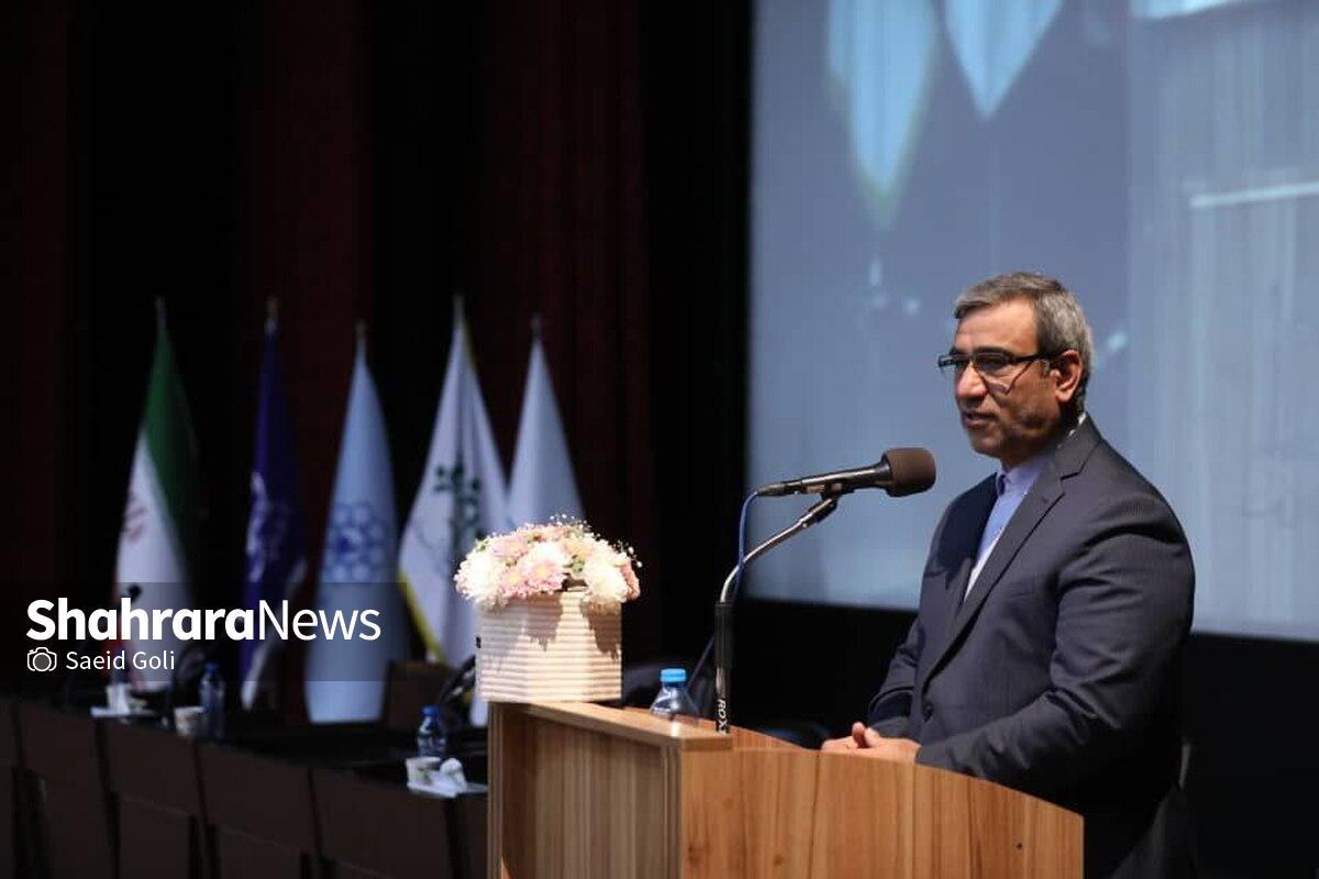 استاندار خراسان رضوی اظهار کرد: تقویت بخش خصوصی و ایجاد بخش خصوصی قدرتمند می‌تواند بسیاری از مشکلات مدیریت شهری را حل کند.