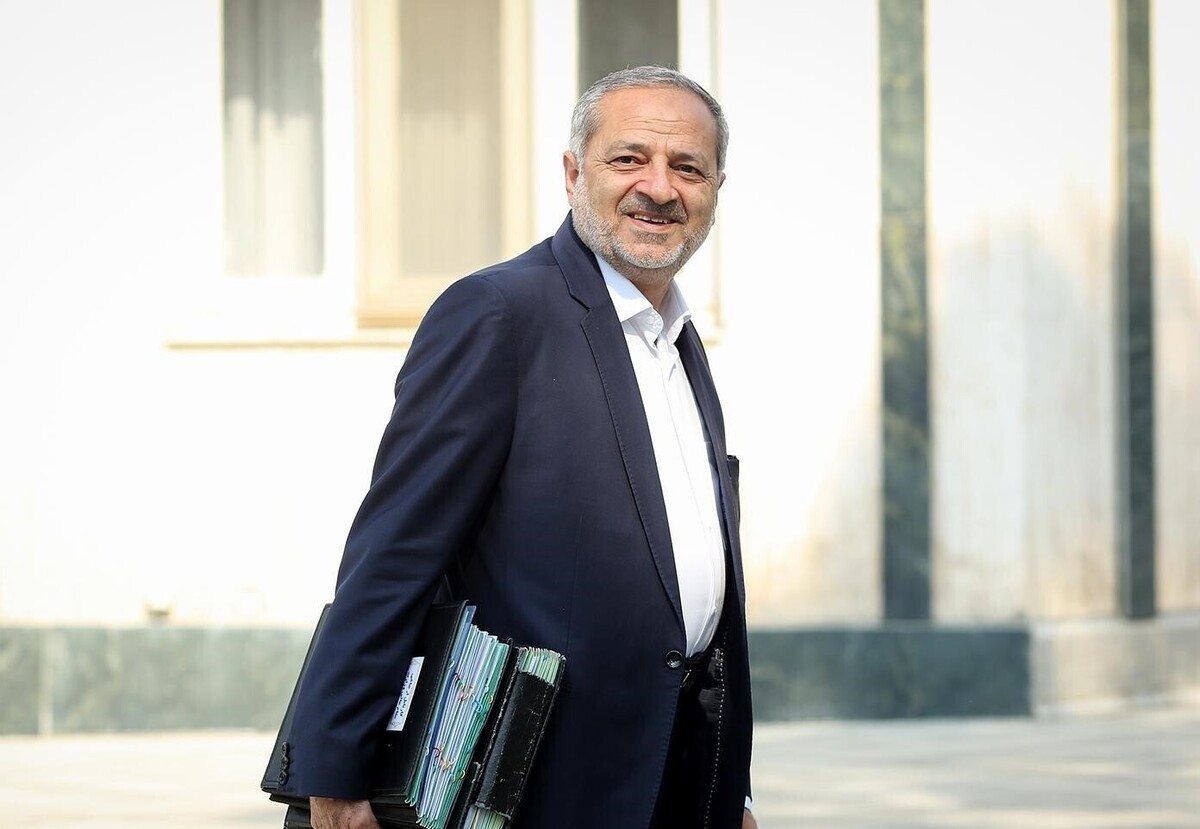 وزیر آموزش و پرورش گفت: مهم‌ترین هدف این وزارت در دولت چهاردهم، دستیابی به اهداف نظام عدالت آموزشی است. ساماندهی مدارس کانکسی و آموزش معلمان و مدیران در اولویت دستورکار قرار دارد.