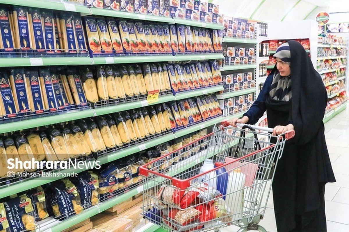 رئیس کمیسیون صنایع غذایی اتاق بازرگانی ایران با انتقاد از الزام درج هم‌زمان قیمت تولیدکننده و مصرف‌کننده بر روی بسته‌بندی کالا‌ها گفت: وجود دو قیمت روی یک محصول هیچ مبنای قانونی ندارد و تنها باعث ابهام و اخلال در نظام عرضه و اعتماد مصرف‌کنندگان می‌شود.