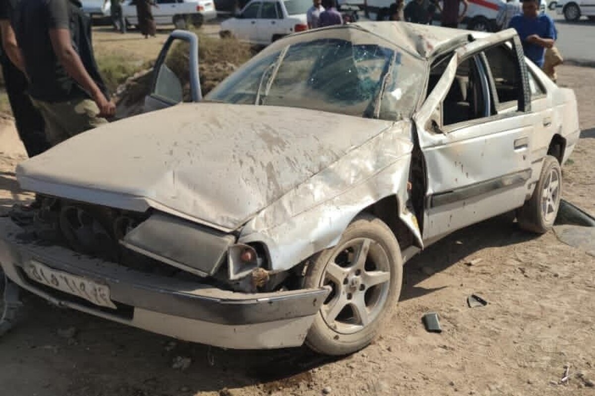 رئیس اورژانس پیش‌بیمارستانی و مدیر حوادث دانشگاه علوم پزشکی دزفول گفت: بر اثر برخورد خودروی حامل دانش‌آموزان با دیواره بتنی کنار جاده در محور دزفول به روستای خیبر، یک نفر جان خود را از دست داد و چهار نفر دیگر مصدوم شدند.