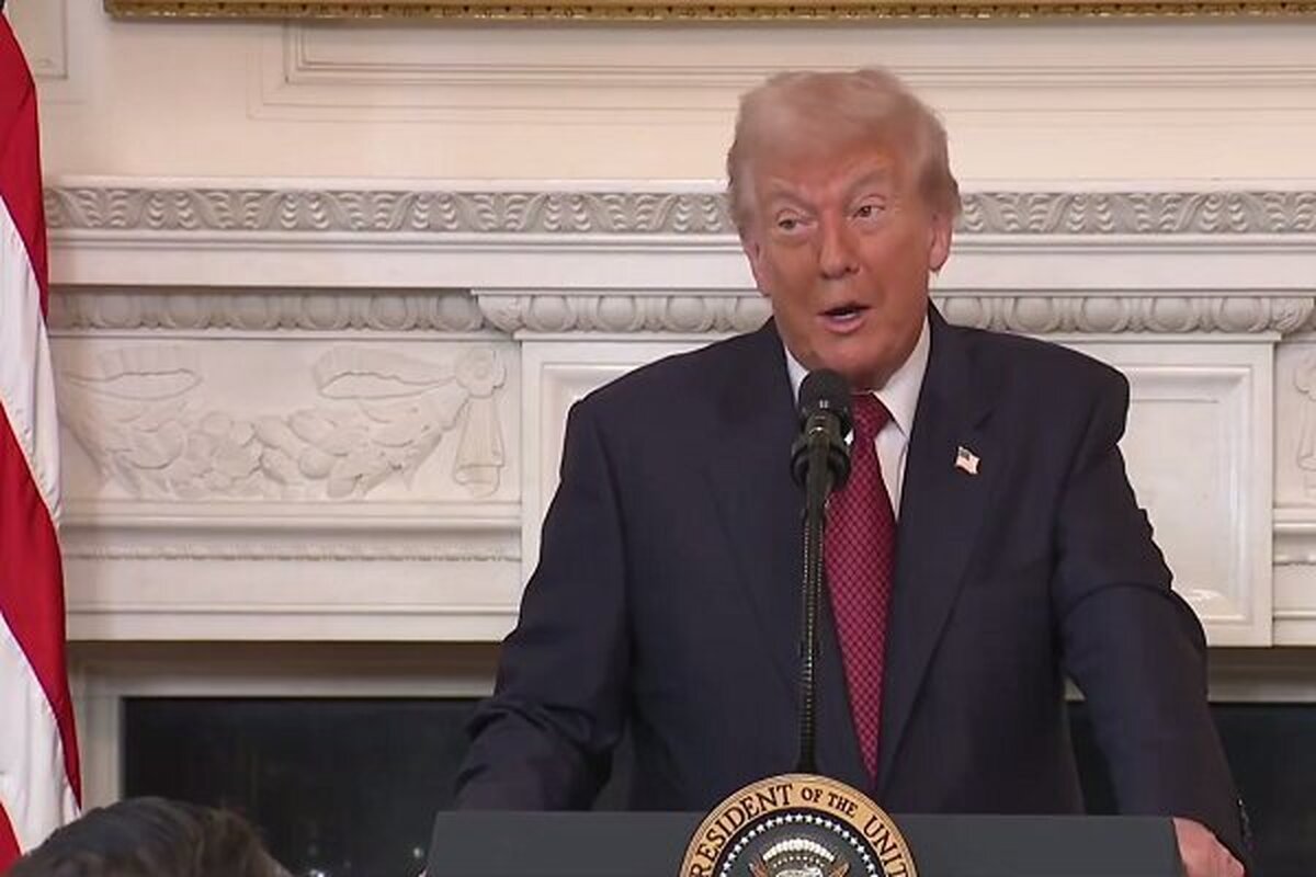 رئیس جمهور آمریکا پس از ۳۶ روز از تعطیلی دولت این کشور، در نشستی مطبوعاتی اعلام کرد: طولانی‌ترین تعطیلی دولت در تاریخ آمریکا را تجربه می‌کنیم.