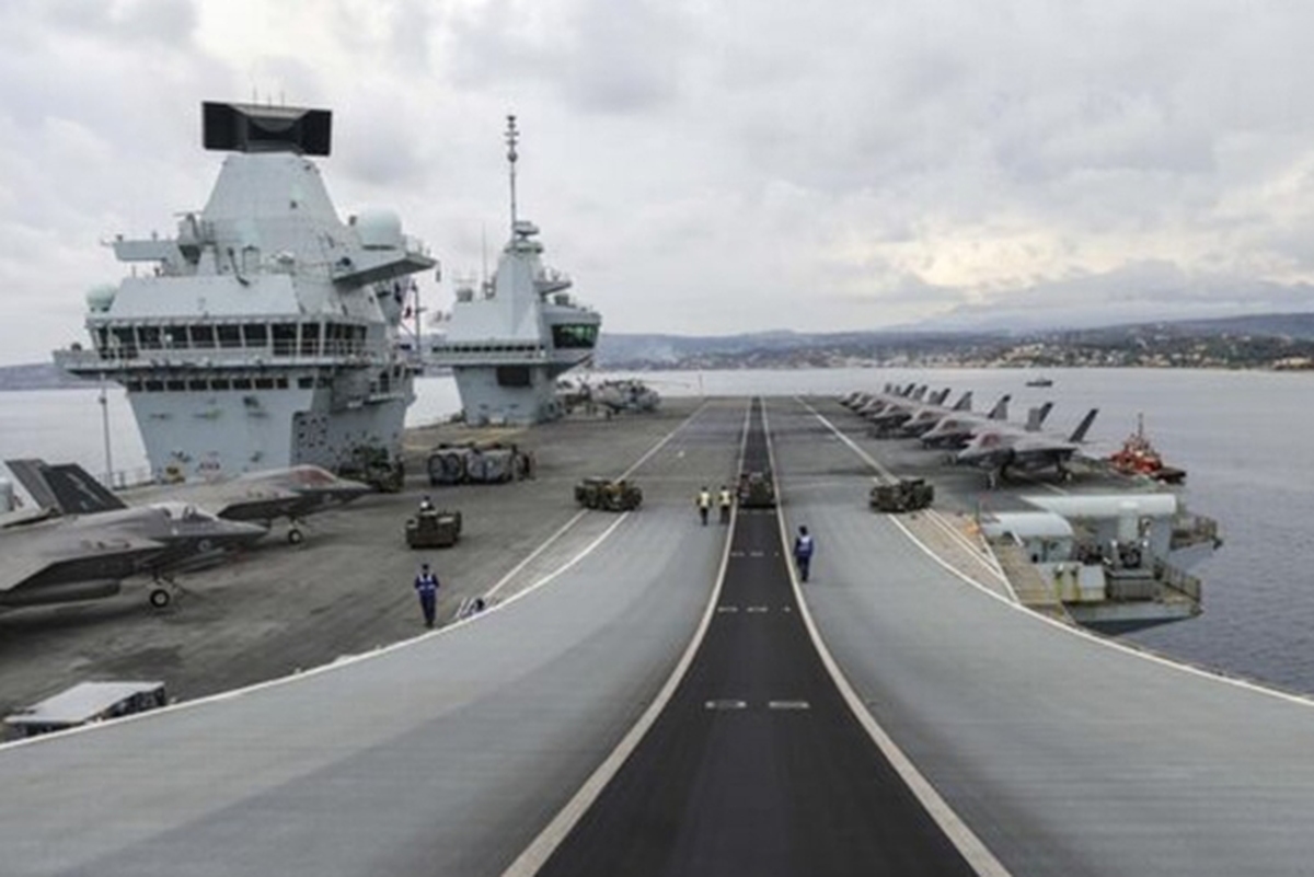 بریتانیا یک گروه ضربت ناو هواپیمابر را برای شرکت در رزمایش‌های ناتو به مدیترانه اعزام کرد.