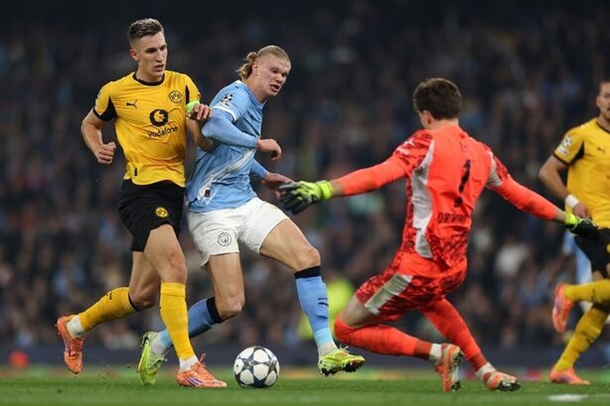 تیم‌های منچسترسیتی و دورتموند در چارچوب هفته چهارم لیگ قهرمانان اروپا به مصاف یکدیگر رفتند که سیتیزن‌ها در پایان با نتیجه ۴ بر یک به پیروزی رسیده و خود را با ۱۰ امتیاز به بالای جدول نزدیک کردند.