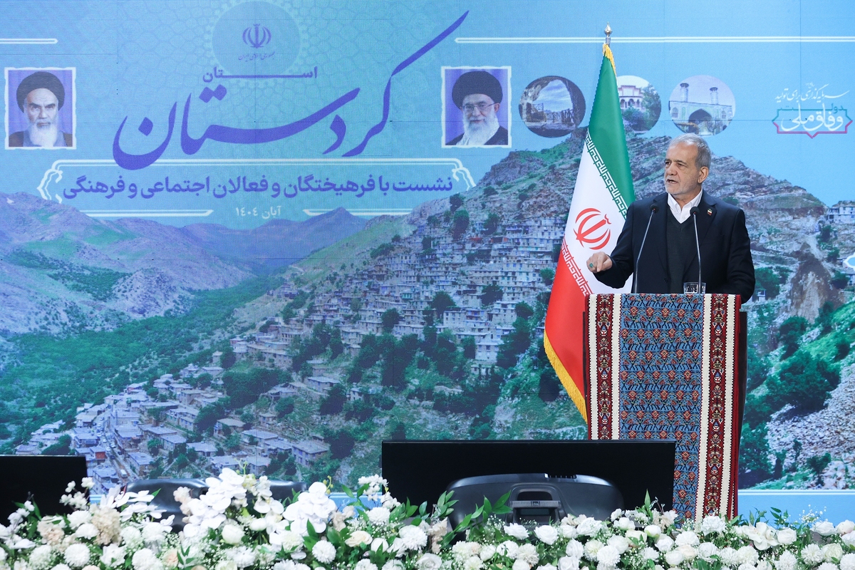 رئیس‌جمهور اجرای عدالت را نخستین اولویت دولت چهاردهم دانست و گفت: باید به مردم خدمت شود.