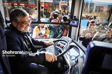 گزارش تصویری | مراسم رونمایی از ۳۰ دستگاه اتوبوس شهری در مشهد
