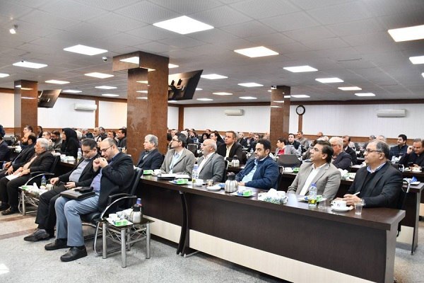 حسابرسی مالیاتی از ابتدای دی‌ماه کاملاً الکترونیک می‌شود | نشست رئیس‌کل سازمان امور مالیاتی کشور با اصناف مشهد برگزار شد