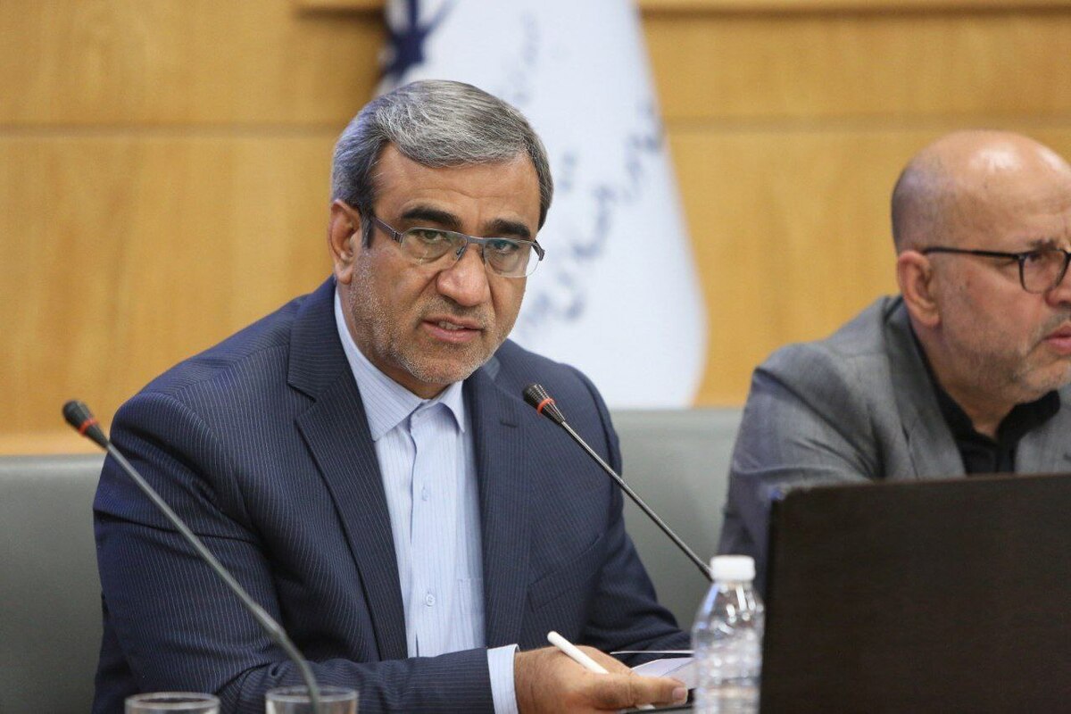 استاندار خراسان رضوی گفت: خراسان رضوی سال قبل، ۲ میلیارد و ۲۰۰ میلیون دلار صادرات داشته؛ درحالی‌که واردات ما از ۷۰۰ میلیون دلار فراتر نرفته است. حالا تمام درخواست ما این است که این ۷۰۰ میلیون دلار ما از محل همان درآمد ۲.۲ میلیارددلاری استان در اختیار خودمان باشد.