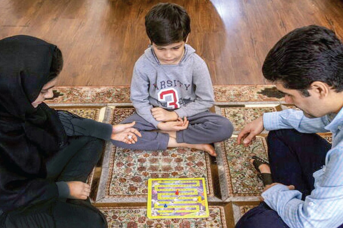 خانواده پناهگاه امن در گذار پرتلاطم نوجوانی