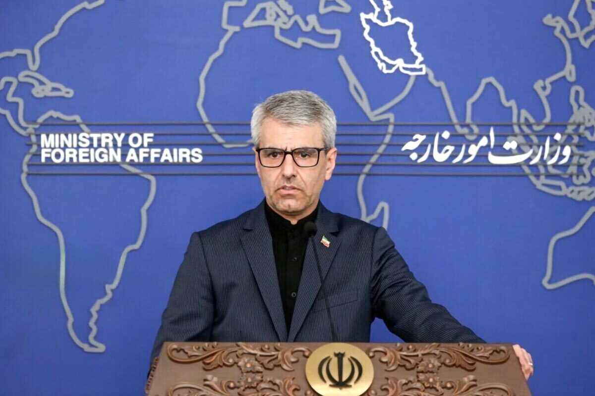 سخنگوی وزارت امور خارجه در واکنش به قبول مسئولیت تجاوز نظامی اسرائیل علیه ایران از سوی رئیس‌جمهور آمریکا، نوشت: از همان آغاز روشن بود ایالات متحده در جنایت تجاوز اسرائیل علیه ملت ایران مشارکت کامل داشته است.