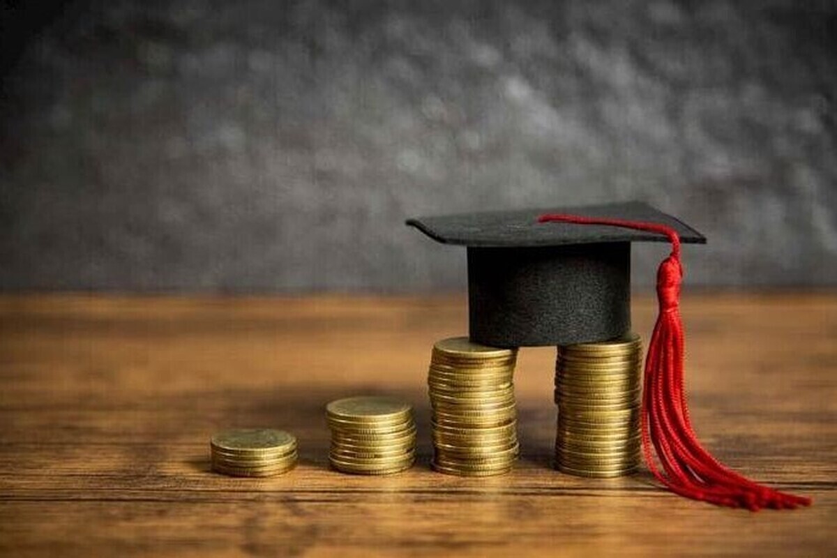 رئیس صندوق رفاه دانشجویان در نشست مدیران دانشجویی گفت: ثبت‌نام وام‌های دانشجویی در سه بخش تحصیلی، ودیعه مسکن و ضروری، در هفته آخر آبان‌ماه ۱۴۰۴ آغاز خواهد شد.