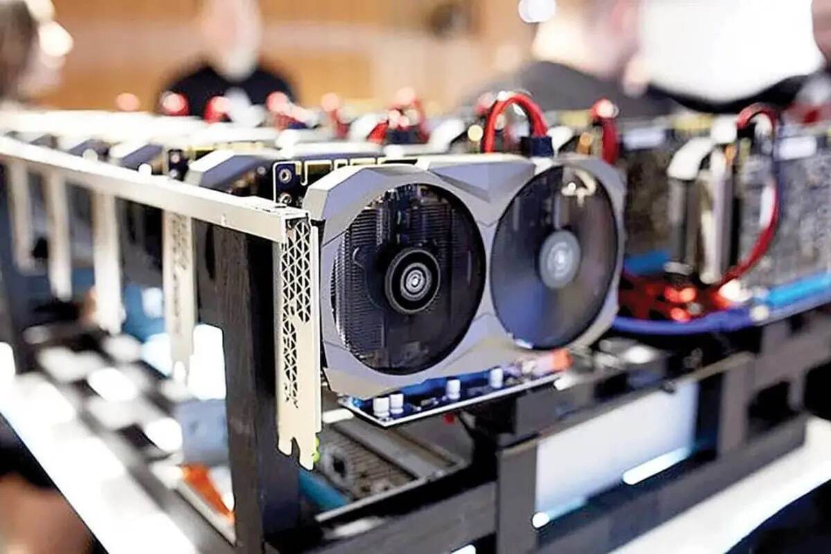 هر ماینر، برق چند خانوار را استفاده می‌کند؟