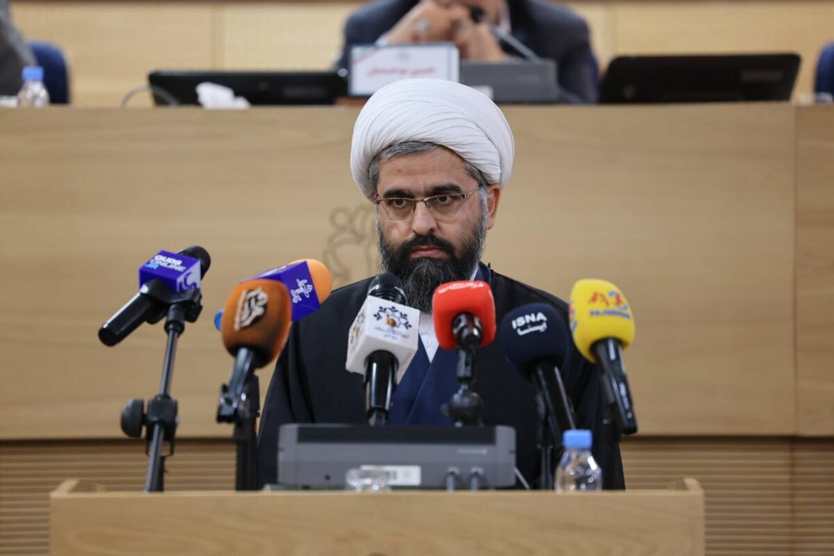 رئیس کمیسیون فرهنگی و اجتماعی شورای اسلامی شهر مشهد مقدس گفت: افزایش سهم بودجه فرهنگی از ۲ درصد به ۱۰ درصد یکی از اقدامات تحولی این دوره است؛ به‌گونه‌ای‌که بیش از ۶۰ درصد از بودجه ۷ هزار میلیارد تومانی این بخش، صرف توسعه زیرساخت‌های فرهنگی و عمرانی شده است.