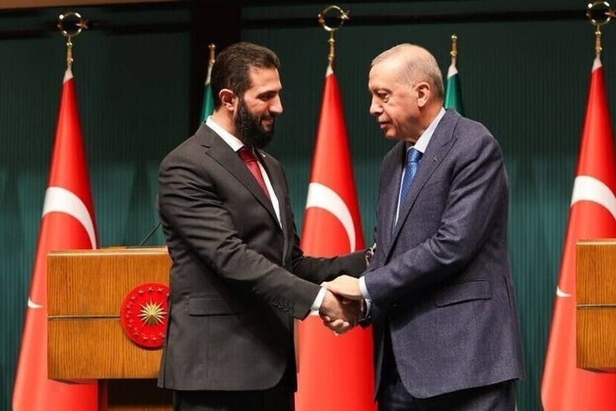 رئیس جمهور ترکیه روز شنبه با صدور فرمانی، توقیف دارایی‌های ابو محمد الجولانی و وزیر کشور او را لغو کرد.