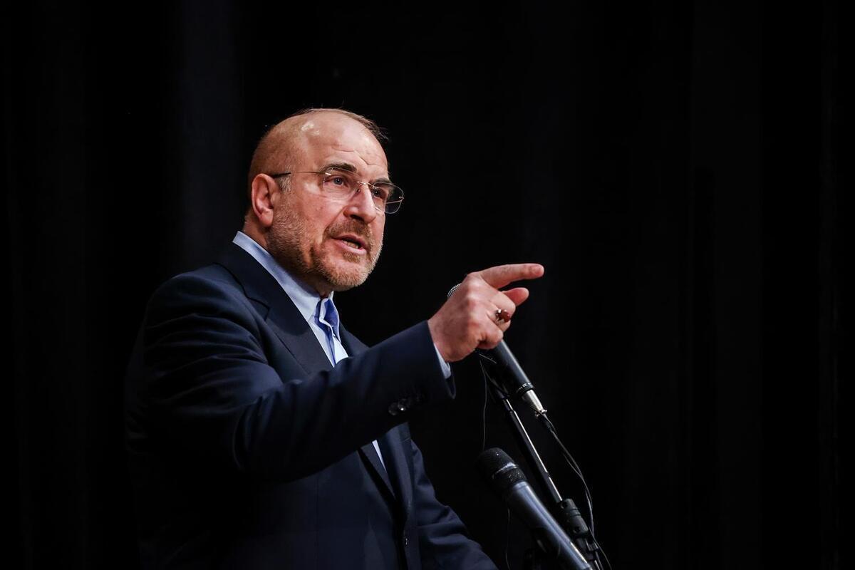 رئیس مجلس شورای اسلامی گفت: روشن است که حل مشکلات ریشه‌ای نیاز به اقدامات زیرساختی در حوزه اقتصاد دارد. با تمرکز به سه موضوع مهم اجرایی شدن کالابرگ به شیوه جدید، کاهش مشکل مسکن و برنامه ریزی برای درمان می‌توان در مسیر بهبود زندگی جاری مردم اقدامات موثری انجام داد.