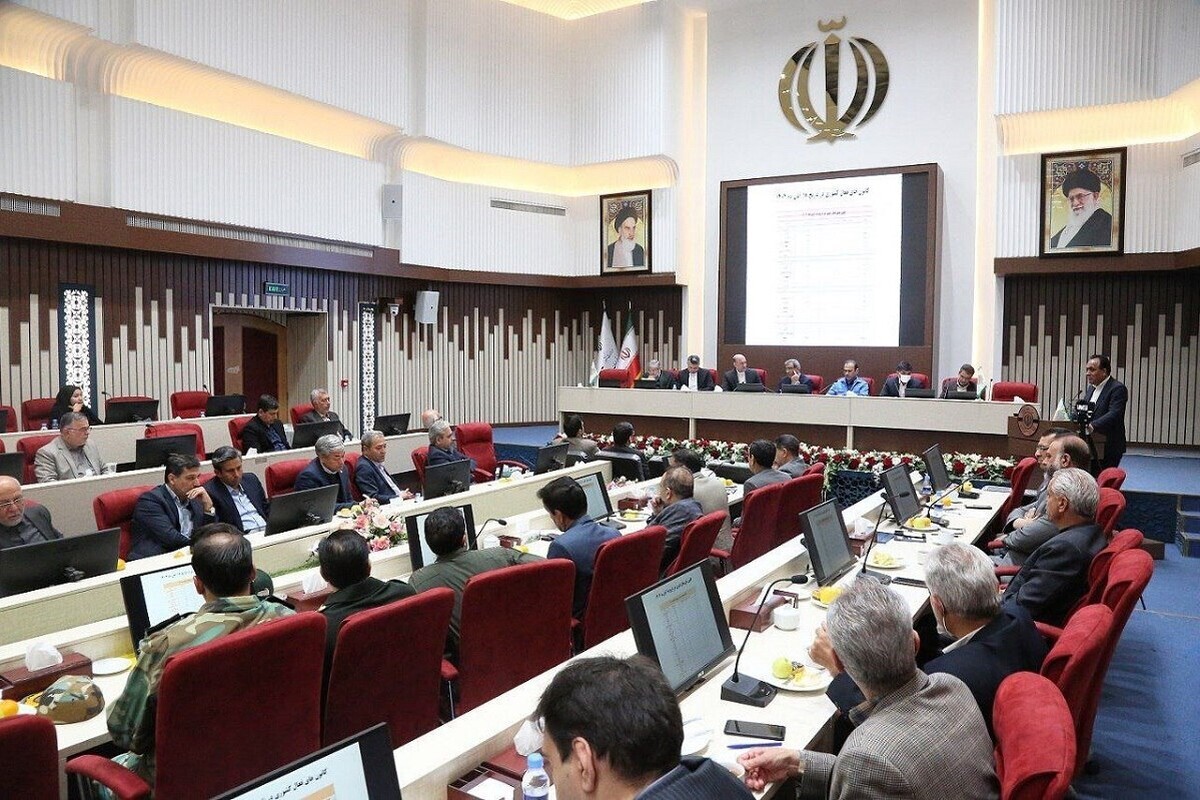 مدیرکل دامپزشکی خراسان رضوی گفت: استان ما با ۱۶۵ هزار میلیارد تومان ارزش اموال خود در حوزه دامی، در آستانه گرفتارشدن به موج تب برفکی است و برای پیشگیری از درگیرشدن استان، باید حداقل ۷۰ درصد از دامداری‌ها تحت پوشش قرار بگیرند.