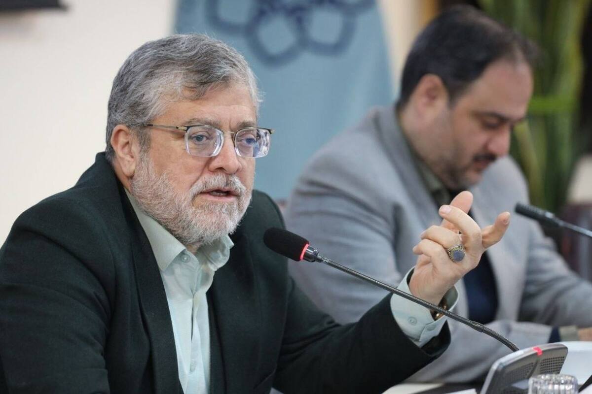 شهردار مشهدمقدس گفت: شهرداری با همکاری شورای اسلامی شهر و دستگاه‌های مرتبط، به دنبال روش‌های جدیدی برای مدیریت و افزایش منابع درآمدی خود است.