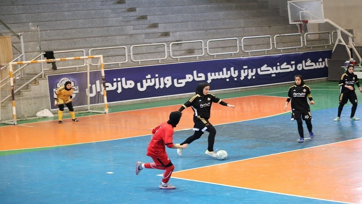 رقابت‌های لیگ دسته‌دوم فوتسال بانوان امسال با حضور هجده‌تیم در سه گروه و از بیستم آبان آغاز می‌شود که تیم بانوان امید طرقبه‌شاندیز تنهانماینده خراسان‌رضوی در این لیگ خواهد بود.