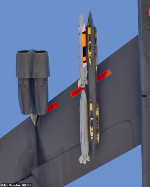 موشک مرگبار هسته ای آمریکا در یک پرواز مخفیانه مشاهده شد موشک مرگبار هسته ای آمریکا در یک پرواز مخفیانه مشاهده شد