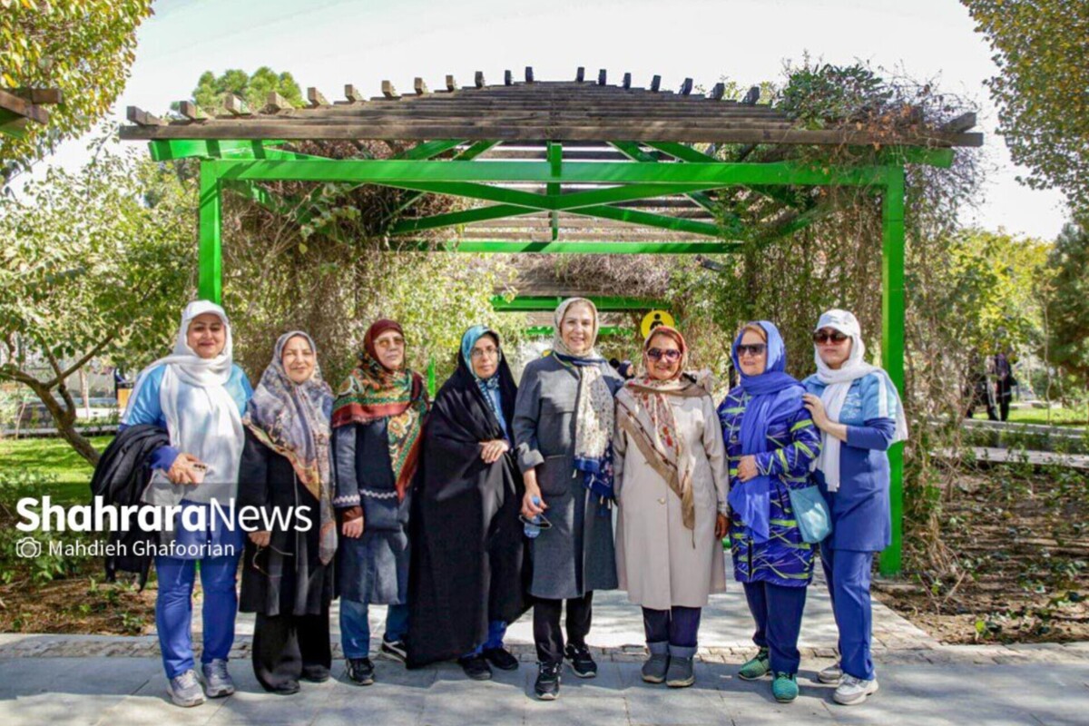 در سال‌های اخیر، بوستان‌های ویژه بانوان در شهر مشهد به‌عنوان فضا‌هایی امن، فرهنگی و تفریحی برای زنان شکل گرفته‌اند؛ اما پرسش مهم اینجاست که آیا همه زنان شهر، فارغ از محل سکونت و امکانات حمل‌ونقل، امکان استفاده از این فضا‌ها را دارند؟