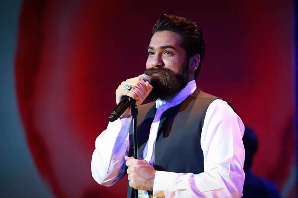 در برنامه «با ضیا»، علی زندوکیلی، خواننده مطرح ایرانی، درباره شب آخر حمله اسرائیل به ایران سخن گفت و از تجربه خود طی روزهای شرح داده‌شده پرده برداشت. زندوکیلی اظهار داشت که در طول دو هفته یا «جنگ ۱۲ روزه» او در تهران بوده و امکان مراجعه به شهر شیراز را داشته ولی نرفته است.