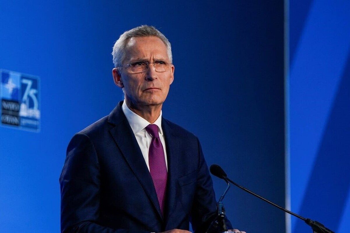 دبیرکل سابق سازمان پیمان آتلانتیک شمالی (ناتو) تاکید کرد که تصمیم کشورهای غربی برای عدم اعزام نیروهای نظامی به اوکراین درست بوده، زیرا چنین اقدامی می‌توانست به رویارویی مستقیم با روسیه و حتی جنگ جهانی سوم منجر شود.