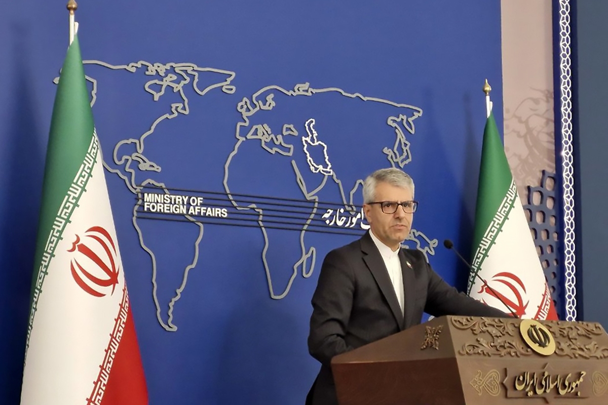 سخنگوی وزارت خارجه با بیان اینکه تا مادامی که آقای وزیر صلاح بدانند، با قوت و جدیت در این مسئولیت ایفای وظیفه خواهم کرد گفت: آمریکایی‌ها بیان می‌کنند که می‌خواهند توافق کنند، ولی در واقع نمی‌خواهند.